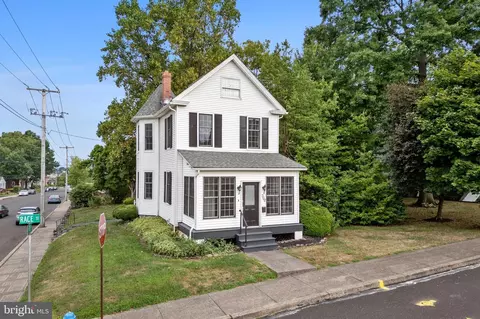 900 Race St, Perkasie, PA 18944