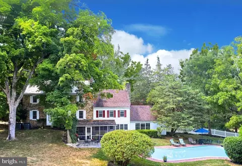 16 Street Rd, New Hope, PA 18938