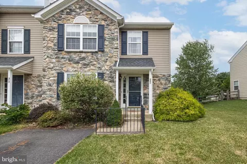 301 Windsor Dr, Richlandtown, PA 18955