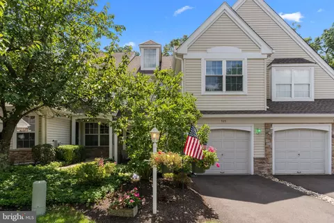 705 Harrowgate Ln #60, New Hope, PA 18938