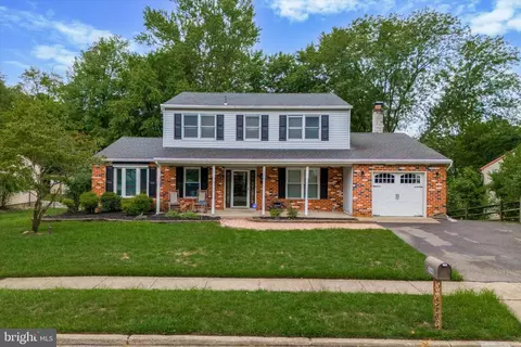 268 Colonial Dr, Langhorne, PA 19047