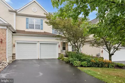 2128 Sugar Maple Ln, Furlong, PA 18925