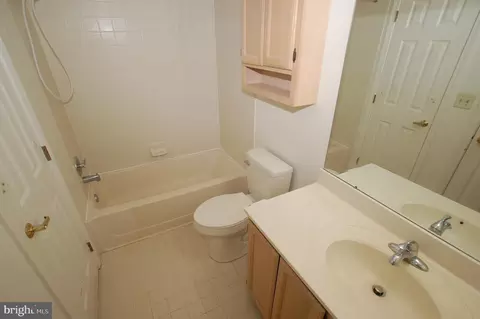Bath - 7303 Centennial Sta, Warminster, PA 18974 photo 1 of 1