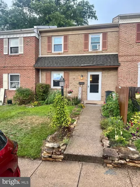 157 Hughes Ave, Sellersville, PA 18960