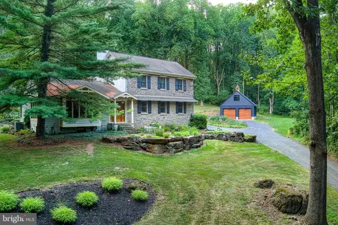 1700 Upper Ridge Rd, Pennsburg, PA 18073