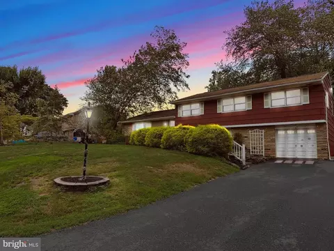 16 Sandy, Yardley, PA 19067