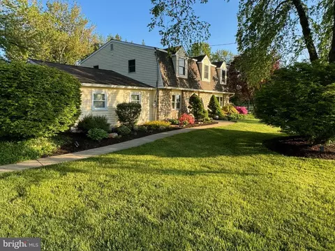 5138 Ridge Rd, New Hope, PA 18938