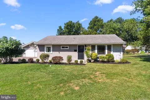 421 Austin Cir, Fairless Hills, PA 19030