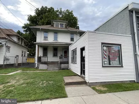 432 W Bridge St, Morrisville, PA 19067