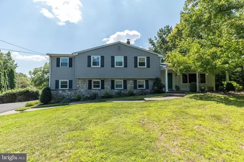 3184 Berkshire Rd, Doylestown, PA 18902