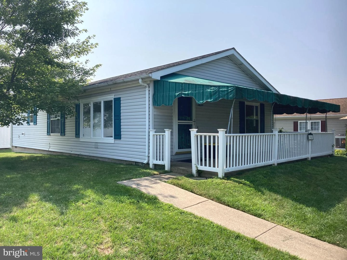 98 Acorn Ct E Unit E  