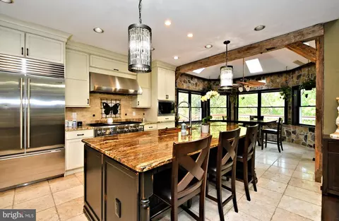 Kitchen - 1415 Wrightstown Rd, Newtown, PA 18940 photo 2 of 3