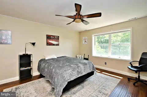 Bedroom - 1415 Wrightstown Rd, Newtown, PA 18940 photo 4 of 7