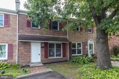 516 Portsmouth Ct, Sellersville, PA 18960