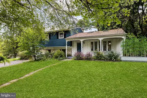 1 Serene Ln, Yardley, PA 19067
