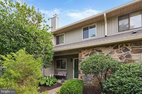 223 Yellow Springs Ct, Yardley, PA 19067