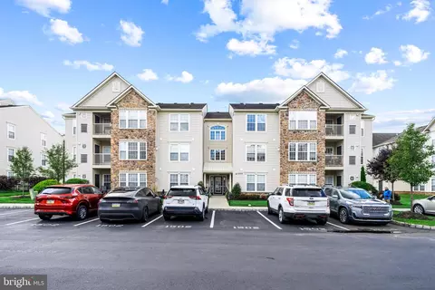 1502 Moore St #302, Bristol, PA 19007