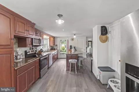 Entry Way - 1316 Route #113, Perkasie, PA 18944 photo 1 of 3