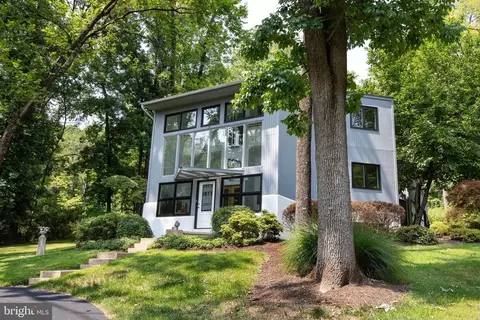 1235 Eagle Rd, New Hope, PA 18938