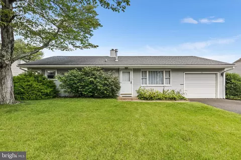 155 Wistar Rd, Fairless Hills, PA 19030