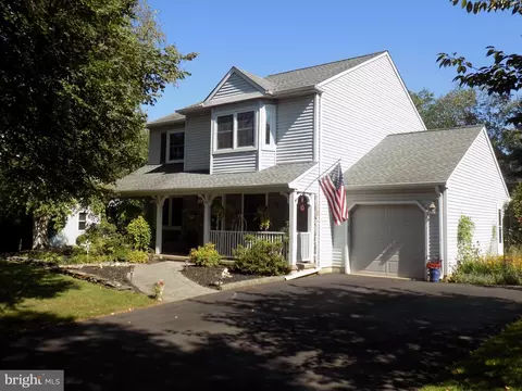 307 Hampton Cir, Perkasie, PA 18944