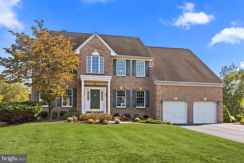 581 Heatons Mill Dr, Langhorne, PA 19047