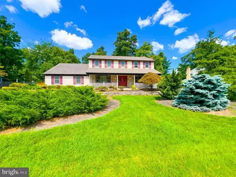 2095 Buckingham Dr, Jamison, PA 18929