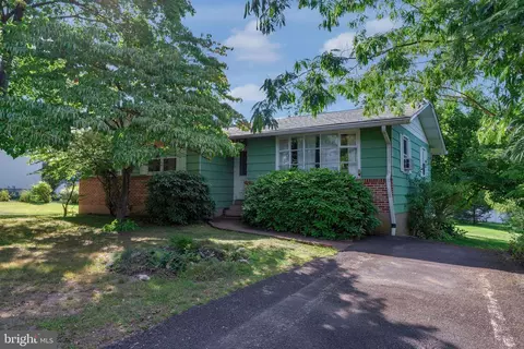 306 Grandview Ave, Perkasie, PA 18944