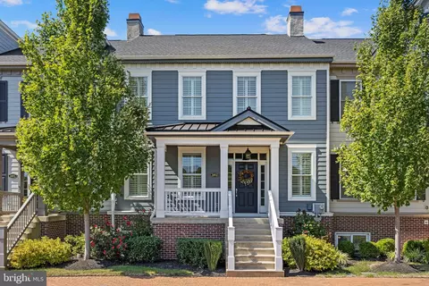 1853 Fieldstone Ln, Yardley, PA 19067