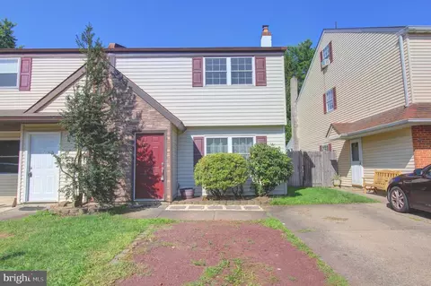 27 Braithwaite Ln, Quakertown, PA 18951