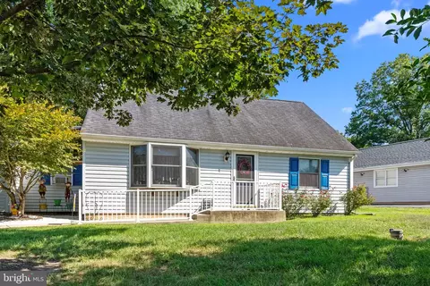 272 Oxford Valley Rd, Yardley, PA 19067
