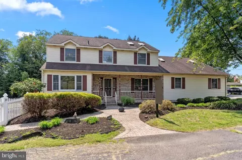 651 Spencer Dr, Bristol, PA 19007