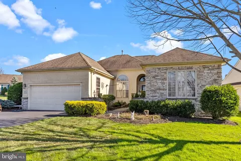 946 Nathaniel Trl, Warwick, PA 18974