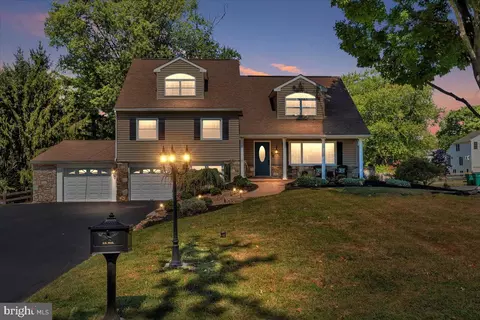 404 Merion Dr, Newtown, PA 18940
