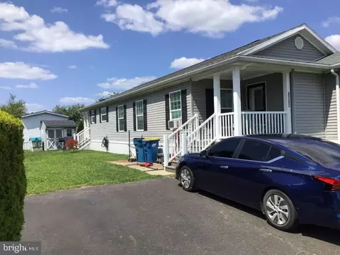 9702 Lowell Dr, Morrisville, PA 19067