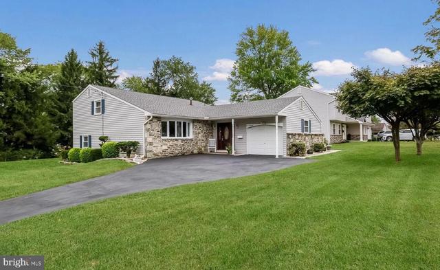 300 Hogeland Rd, Southampton, PA 18966