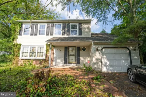 484 Cambridge Ln, Newtown, PA 18940