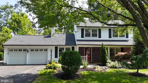 1438 Woodview Rd, Yardley, PA 19067
