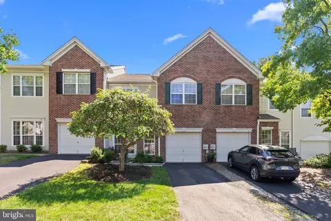 10 Tankard Ln #199, Washington Crossing, PA 18977