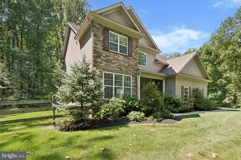 61 Foxhill Rd, Quakertown, PA 18951
