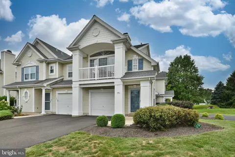 107 Middlebury Dr, Warwick, PA 18974