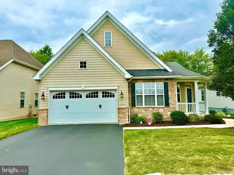 1192 Creekside Ln, Quakertown, PA 18951