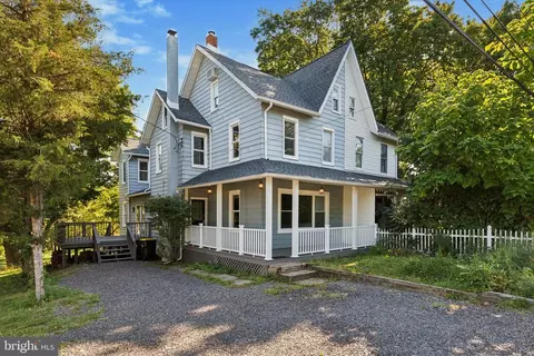 2061 Spinnerstown Rd, Quakertown, PA 18951