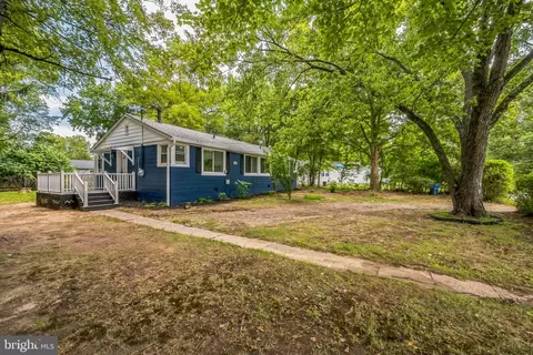 1210 Marie Lowe Dr, Bristol, PA 19007