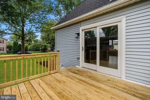 Exterior - 601 Main Ave, Croydon, PA 19021 photo 5 of 10