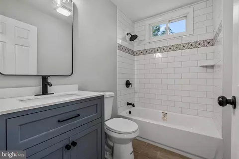 Bath - 601 Main Ave, Croydon, PA 19021 photo 1 of 1