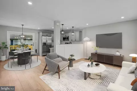 Living - 601 Main Ave, Croydon, PA 19021 photo 1 of 2