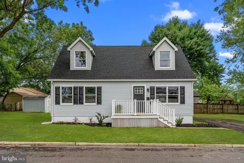 Exterior - 601 Main Ave, Croydon, PA 19021 photo 9 of 10