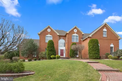 101 W Norton Dr, Southampton, PA 18966