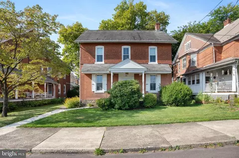 512 Arch St, Perkasie, PA 18944